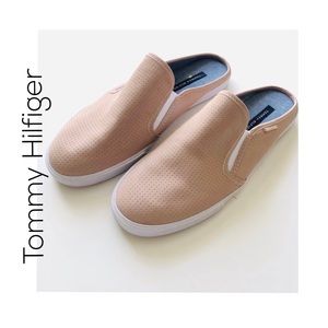 Tommy Hilfiger Women’s Slip On Canvas, Size 10